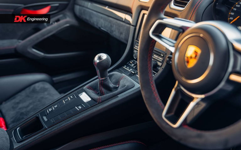 Porsche 981 Cayman GT4