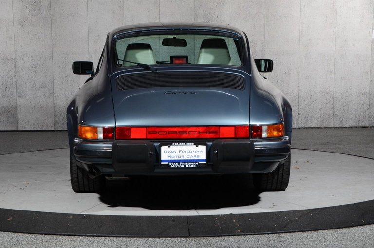 Porsche 911 Carrera 3.2 (US)