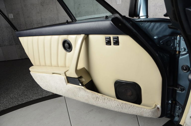 Porsche 911 Carrera 3.2 (US)