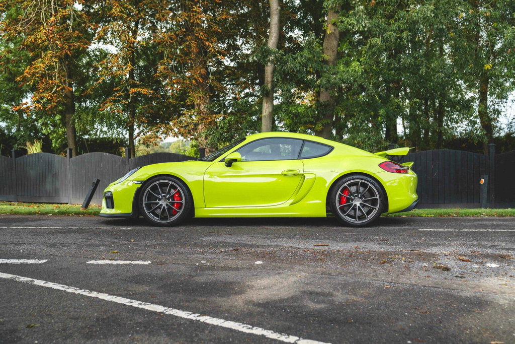 Porsche 981 Cayman GT4