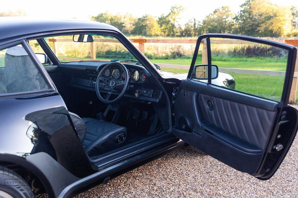 Porsche 911 Turbo 3.3