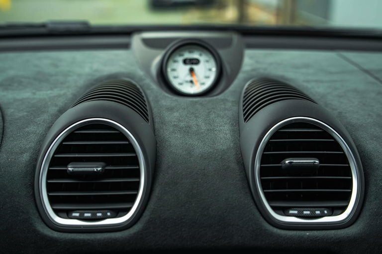 Porsche 718 Cayman GT4 RS