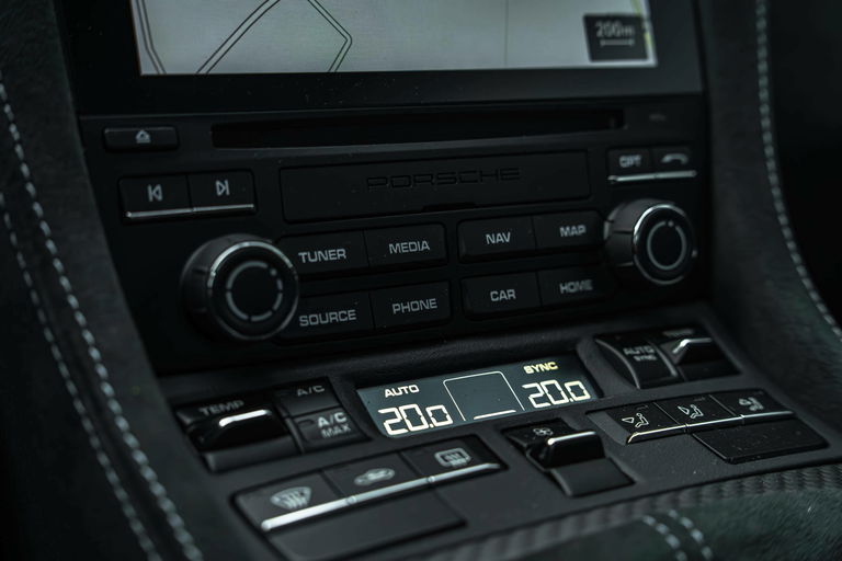 Porsche 718 Cayman GT4 RS