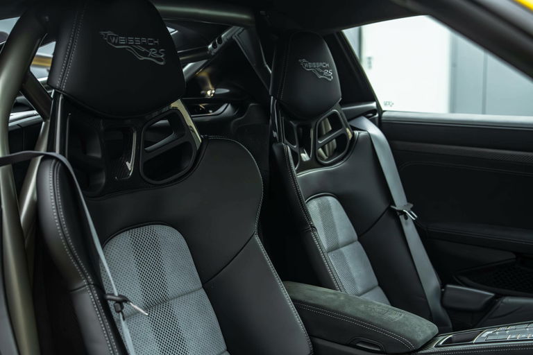 Porsche 718 Cayman GT4 RS