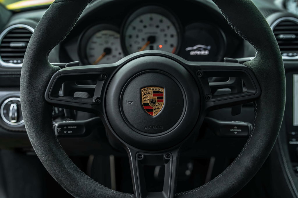 Porsche 718 Cayman GT4 RS