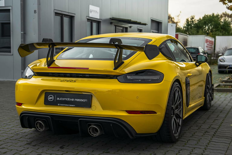 Porsche 718 Cayman GT4 RS