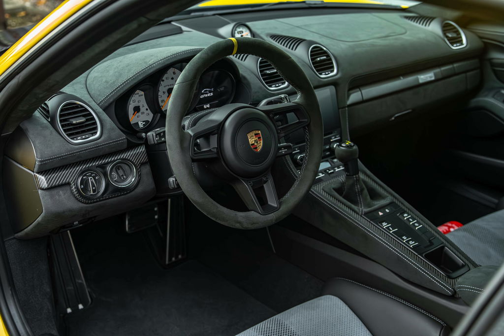 Porsche 718 Cayman GT4 RS