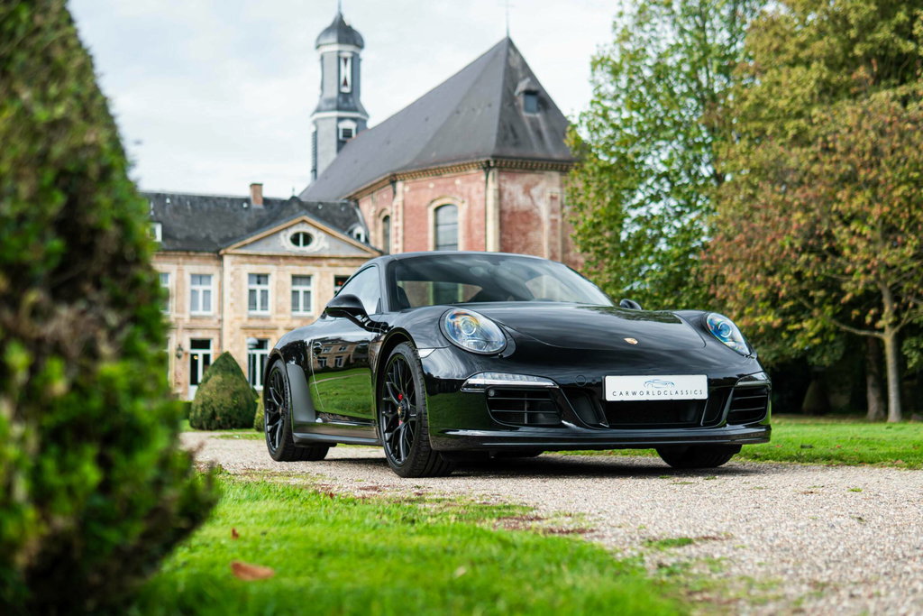 Porsche 991 Carrera GTS