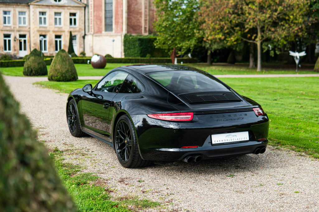 Porsche 991 Carrera GTS