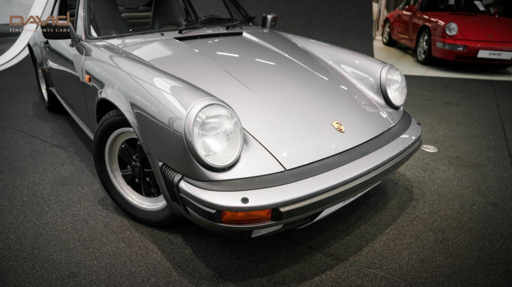 Porsche 911 Carrera 3.2 (US)
