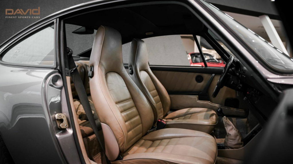 Porsche 911 Carrera 3.2 (US)