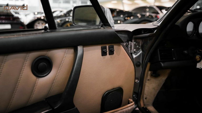 Porsche 911 Carrera 3.2 (US)