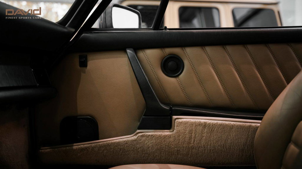 Porsche 911 Carrera 3.2 (US)