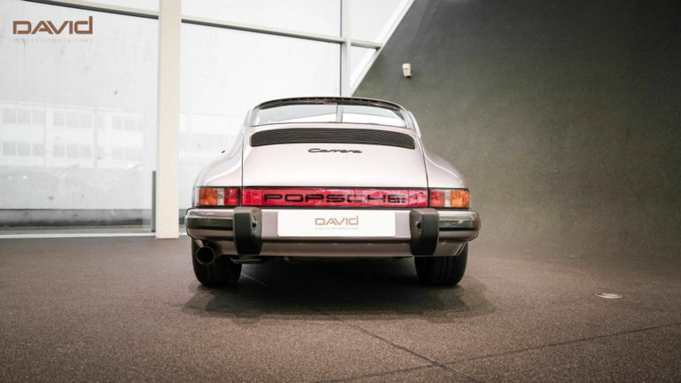Porsche 911 Carrera 3.2 (US)
