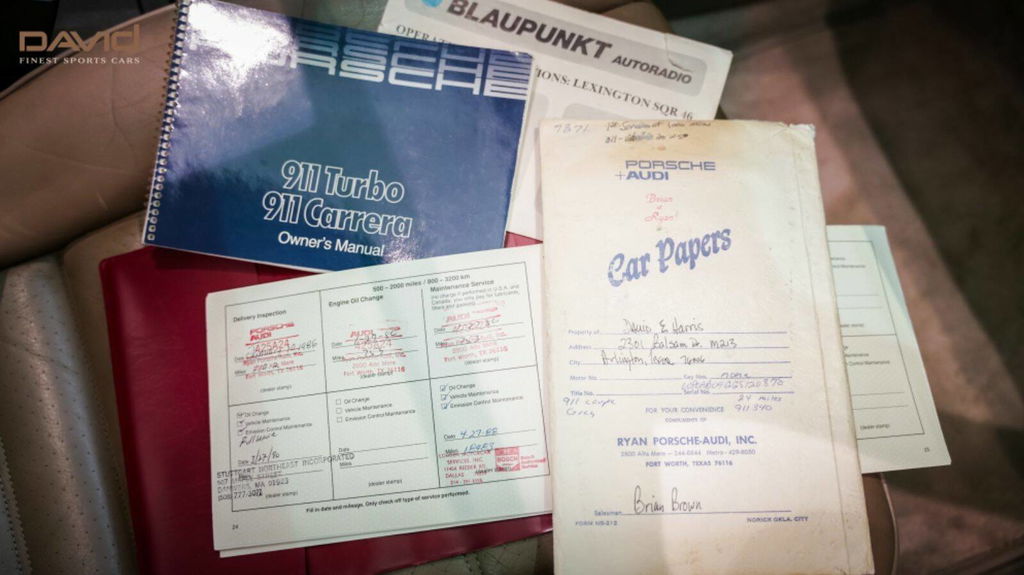 Porsche 911 Carrera 3.2 (US)