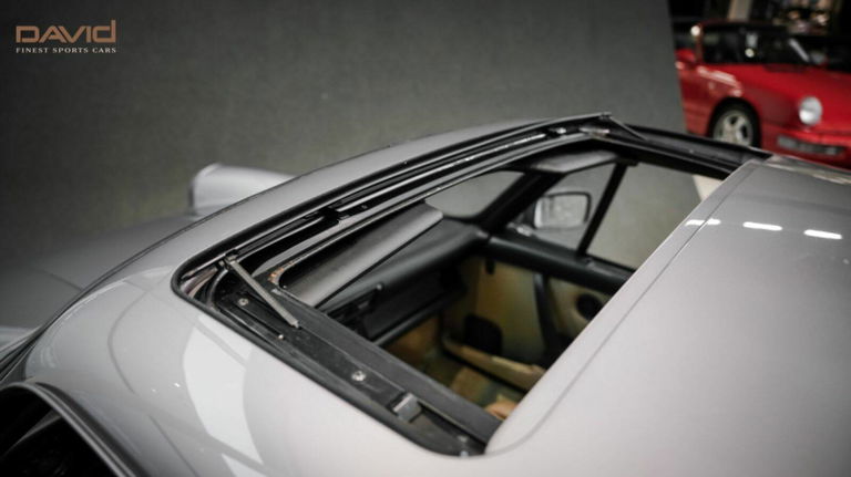 Porsche 911 Carrera 3.2 (US)