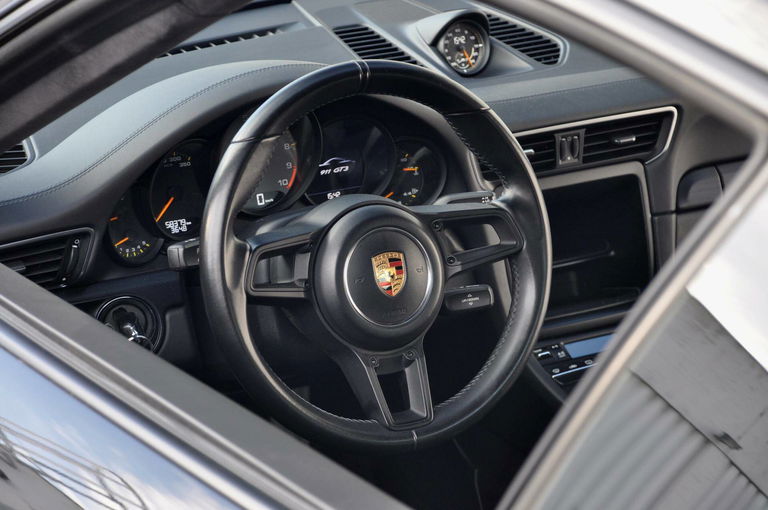 Porsche 991 GT3 Touring