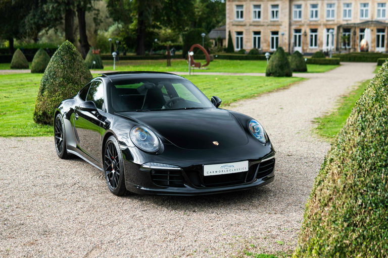 Porsche 991 Carrera GTS