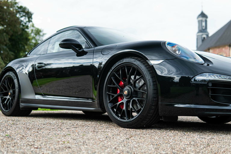 Porsche 991 Carrera GTS