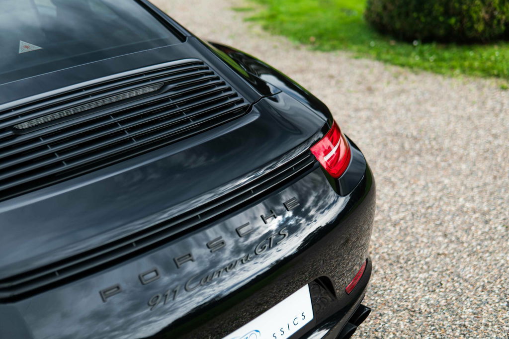 Porsche 991 Carrera GTS