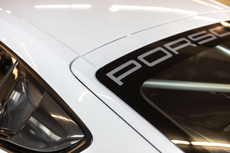 Porsche 718 Cayman GT4 RS