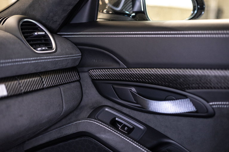 Porsche 718 Cayman GT4 RS