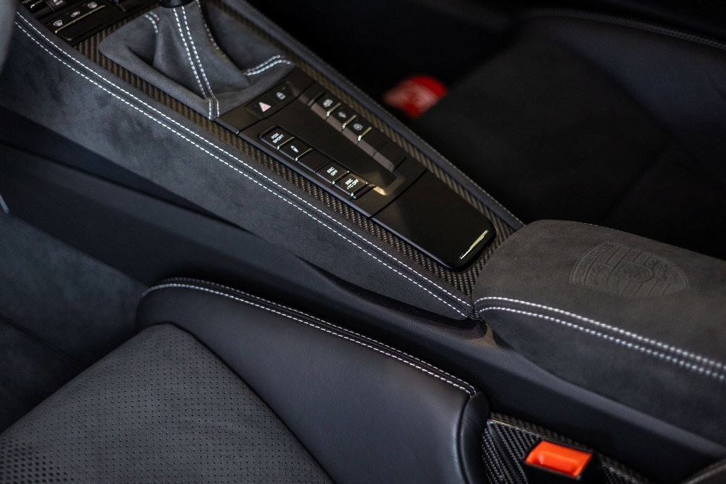Porsche 718 Cayman GT4 RS