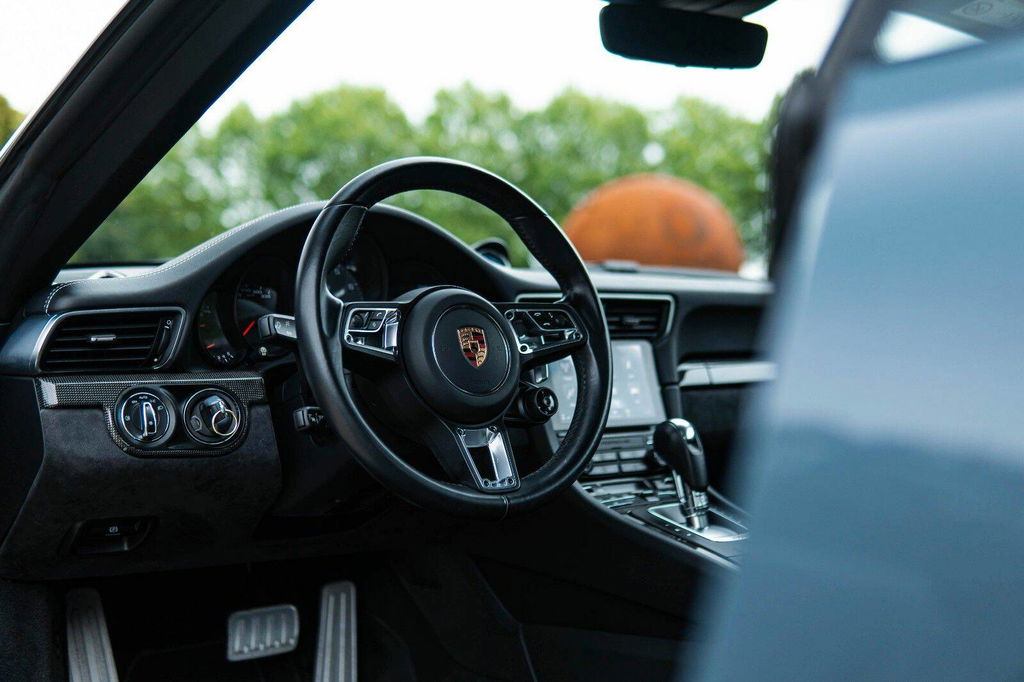 Porsche 991.2 Carrera GTS