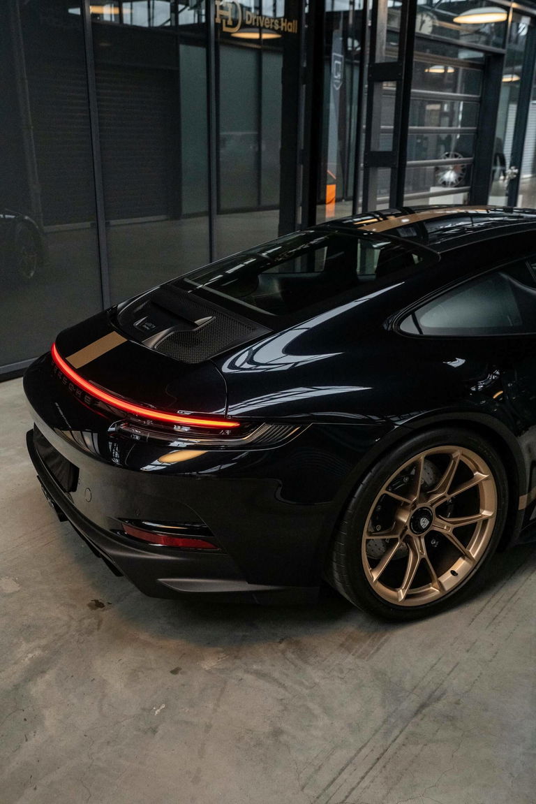 Porsche 992 GT3 Touring