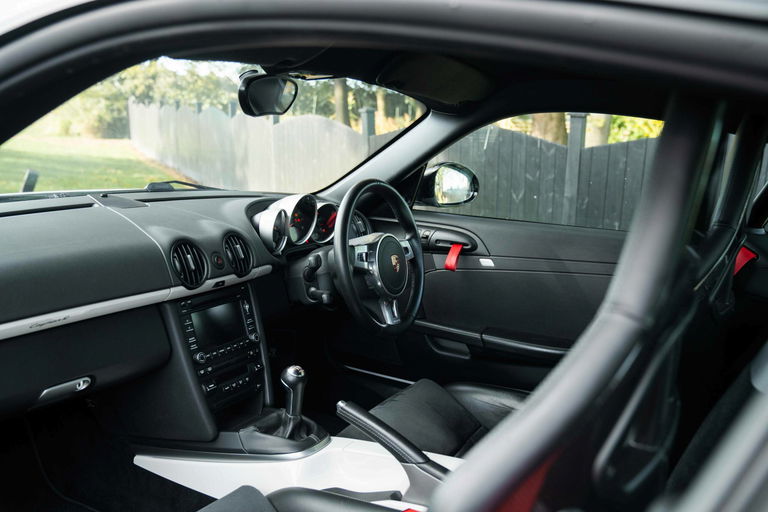 Porsche 987 Cayman R