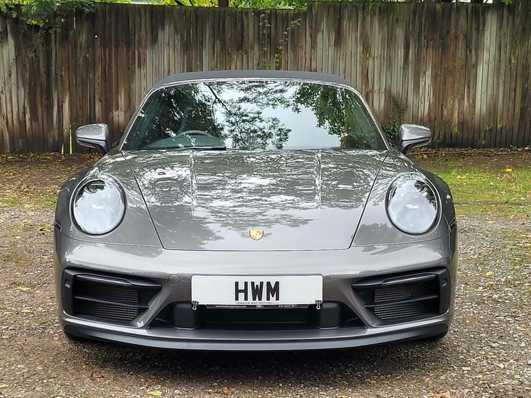 Porsche 992 Carrera 4 GTS