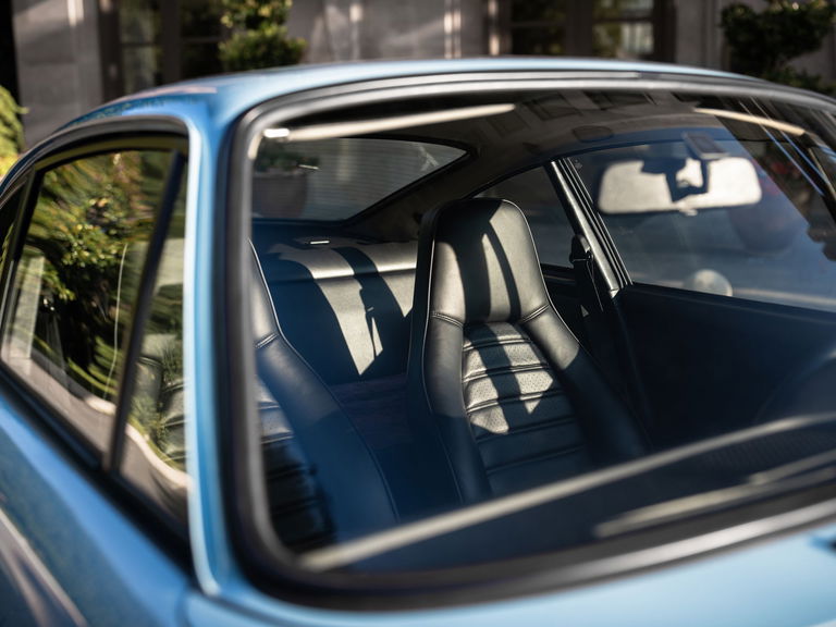 Porsche 911 Carrera (US)