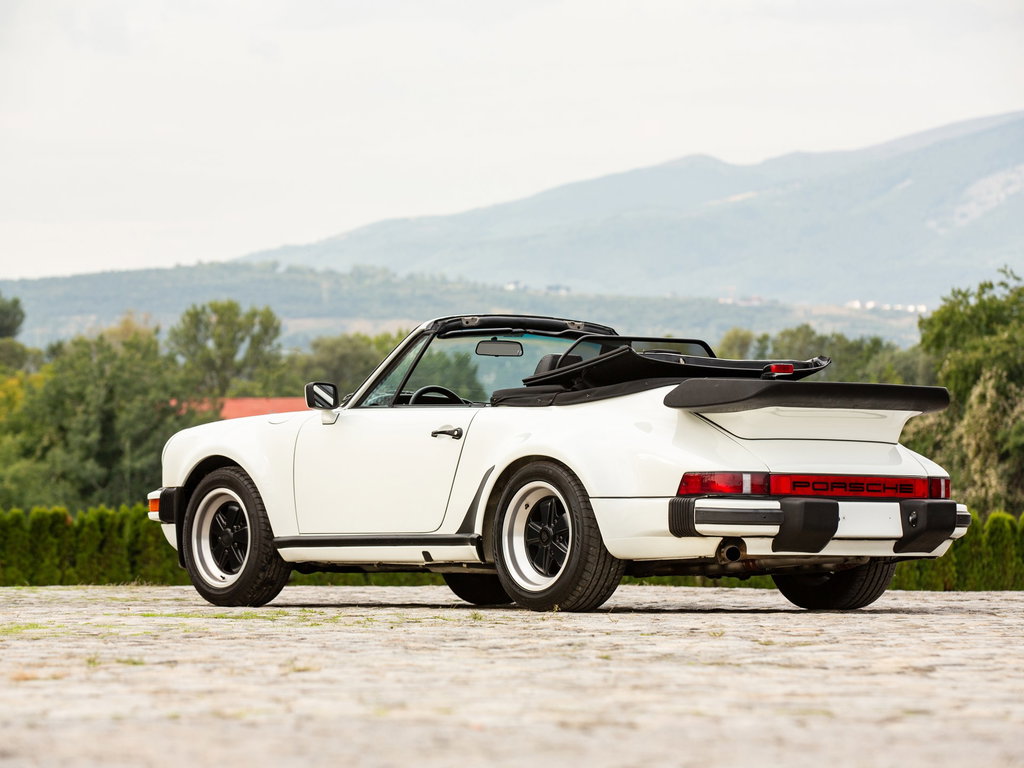 Porsche 911 Carrera 3.2 (US)