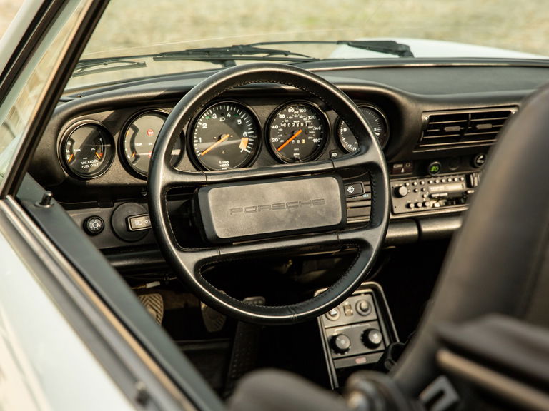 Porsche 911 Carrera 3.2 (US)