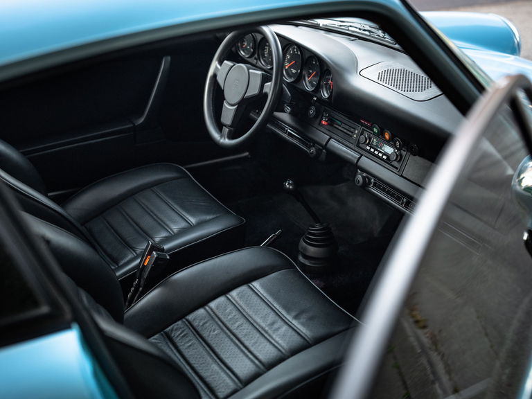 Porsche 911 Carrera (US)