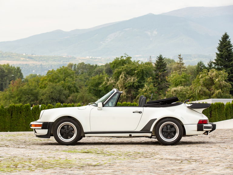 Porsche 911 Carrera 3.2 (US)