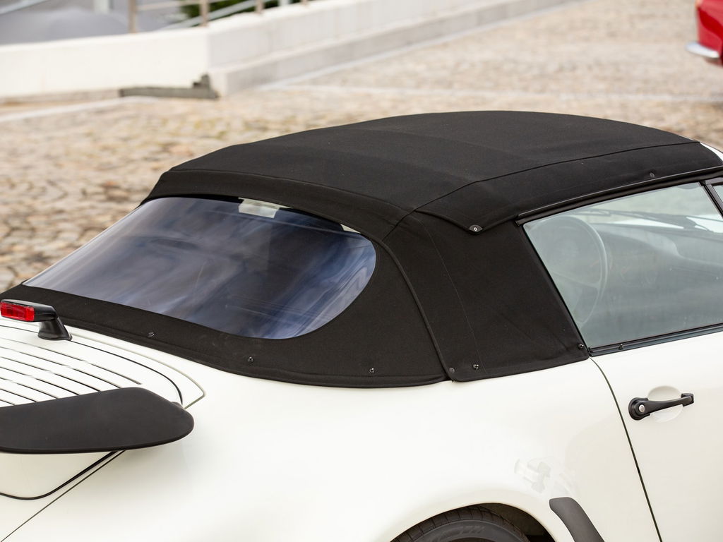 Porsche 911 Carrera 3.2 (US)