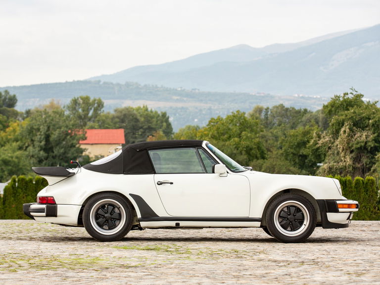 Porsche 911 Carrera 3.2 (US)