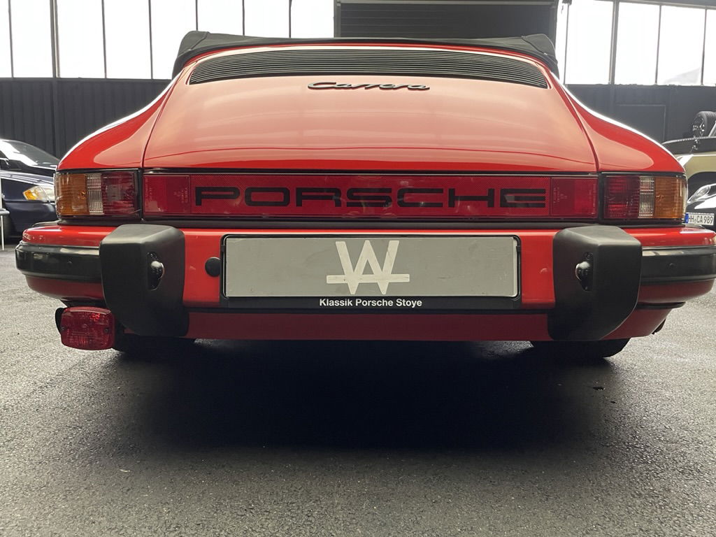 Porsche 911 Carrera 3.2