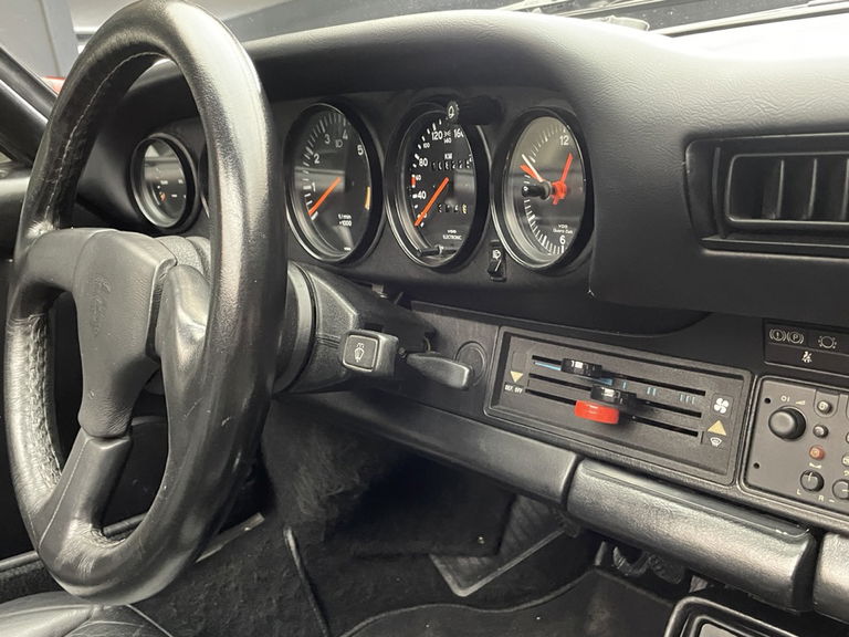 Porsche 911 Carrera 3.2