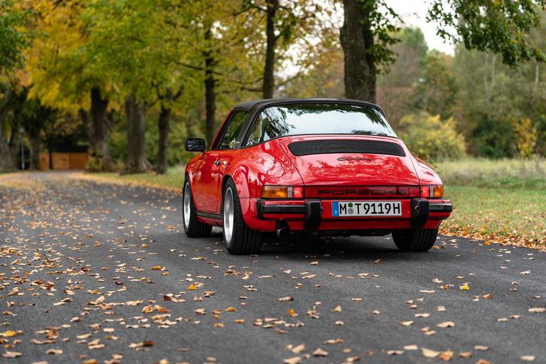 Porsche 911 Carrera 3.2