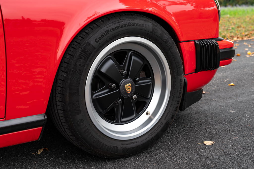 Porsche 911 Carrera 3.2