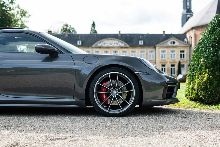 Porsche 992 Carrera 4S