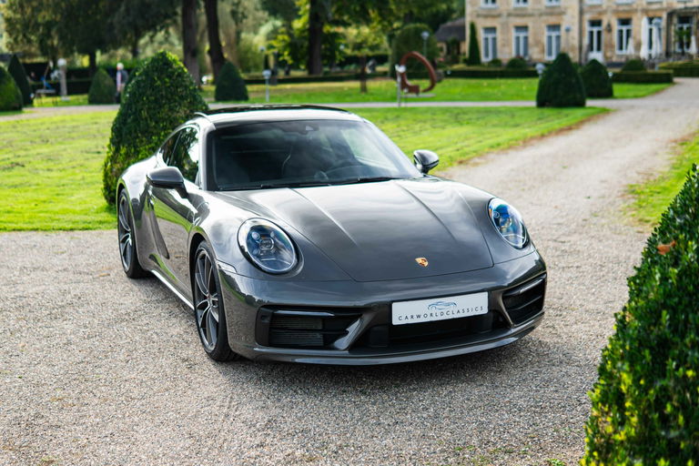Porsche 992 Carrera 4S