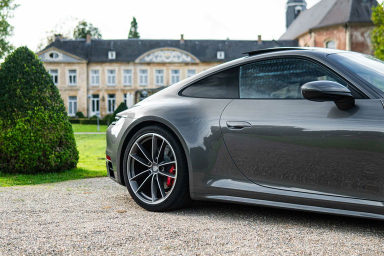 Porsche 992 Carrera 4S