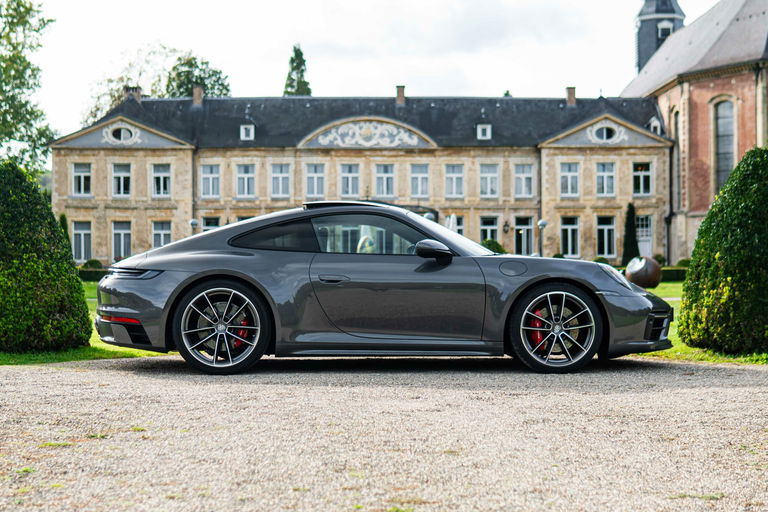Porsche 992 Carrera 4S
