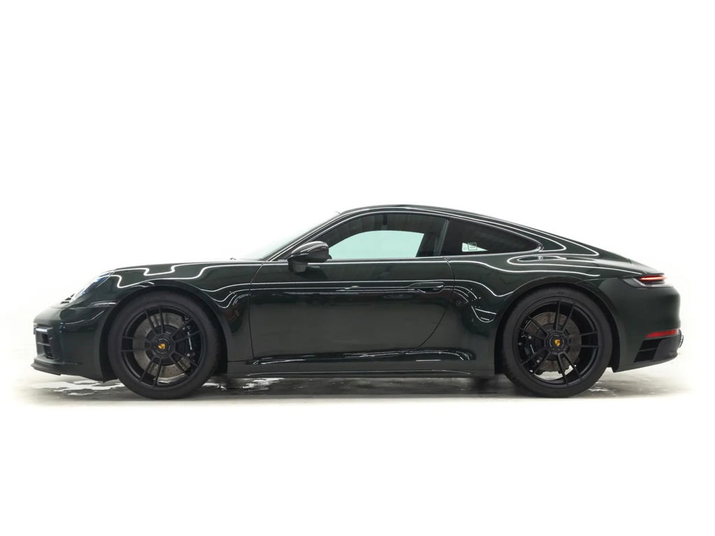 Porsche 992 Carrera 4 GTS