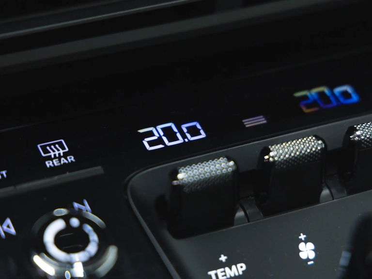 Porsche 992 Carrera 4 GTS