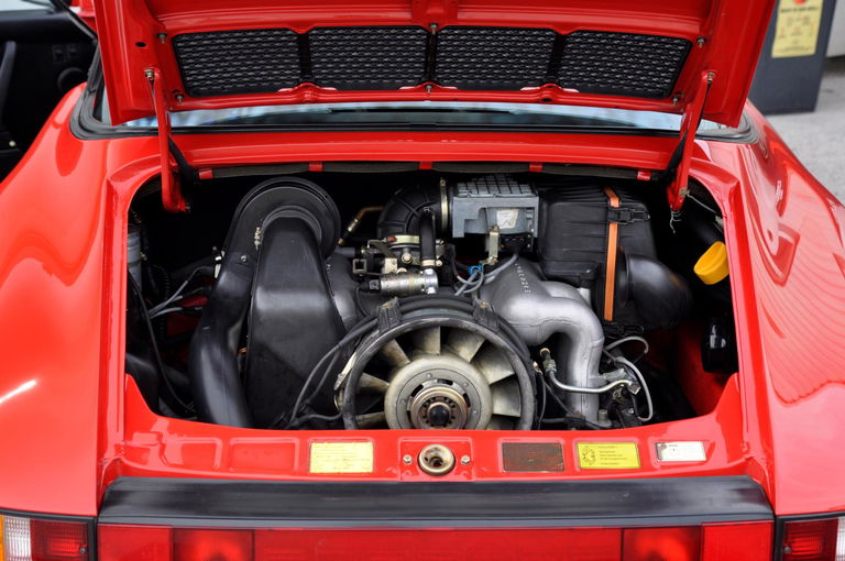 Porsche 911 Carrera 3.2