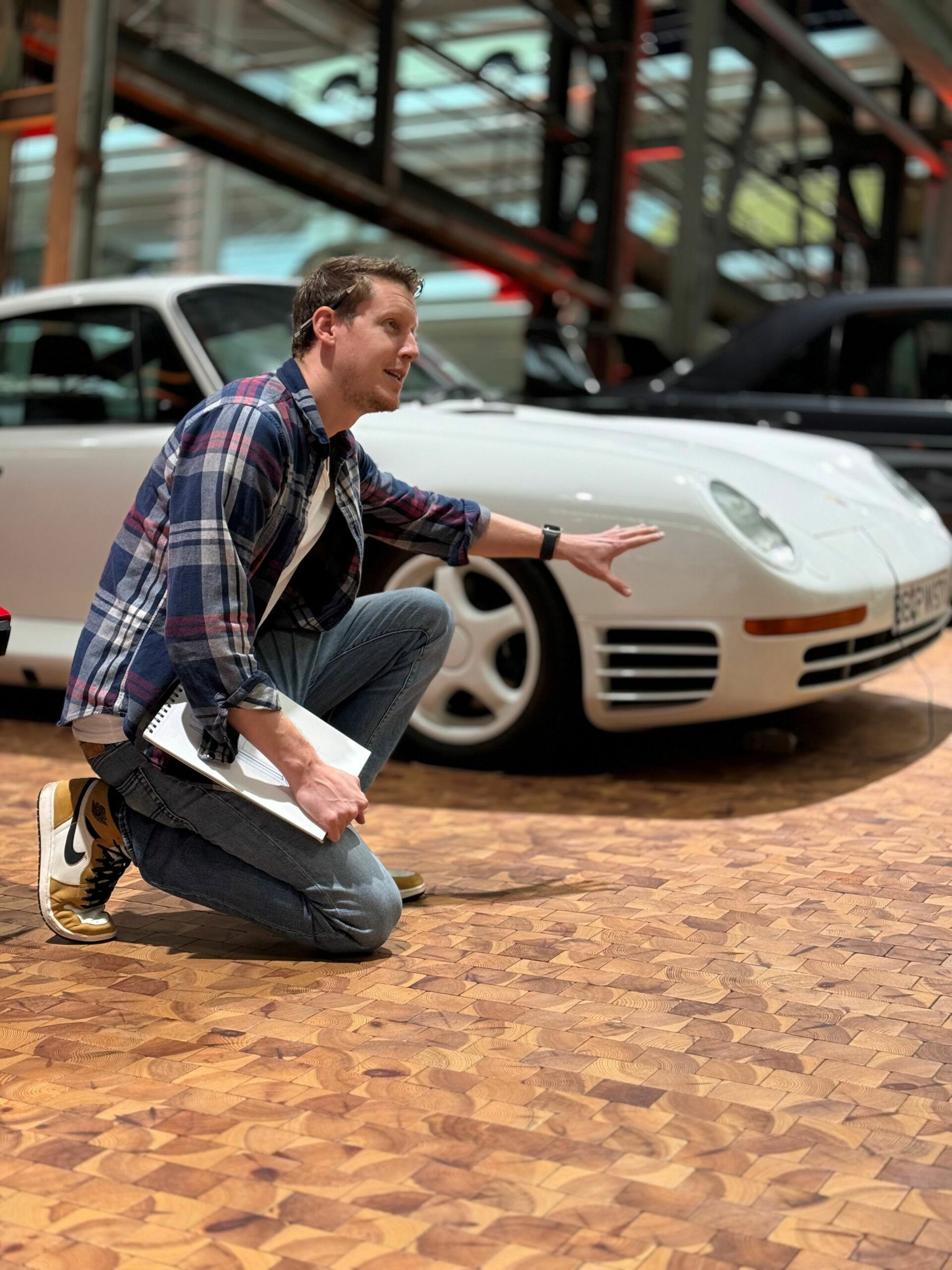 Marco Giuliano Deusing erklärt das Design des Porsche 959